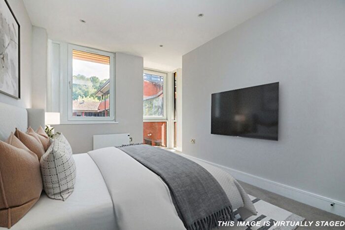 1 Bedroom Flat For Sale In Catteshall Lane, Godalming, GU7