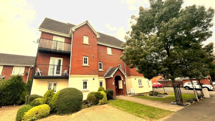 2 Bedroom Flat To Rent In Tasker Square, Heath, Cardiff, CF14