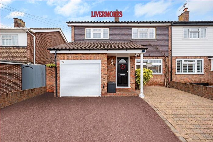 3 Bedroom Semi Detached House For Sale In Ethelbert Road, Dartford, DA2