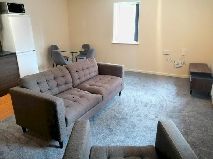 1 Bedroom Flat To Rent In Seymour Grove, Old Trafford, Manchester, M16