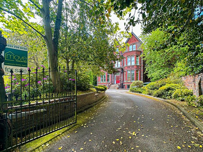 2 Bedroom Flat For Sale In Aigburth Drive, Liverpool, L17