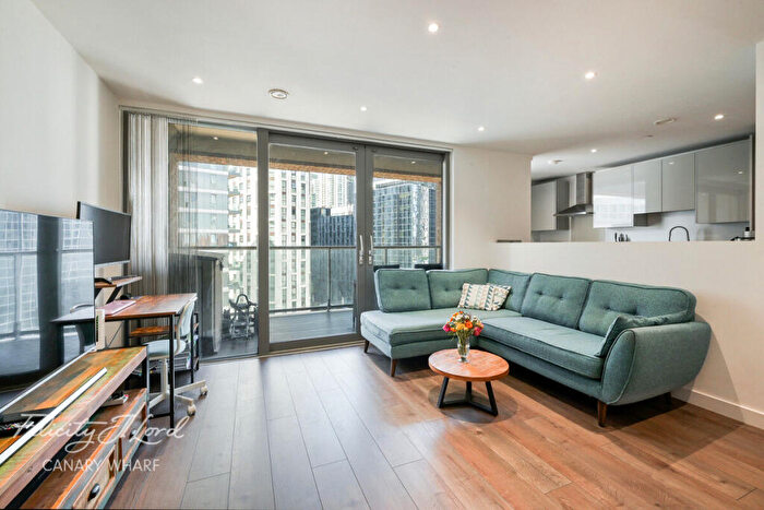 3 Bedroom Apartment For Sale In Heritage Tower, East Ferry Road, London, E14