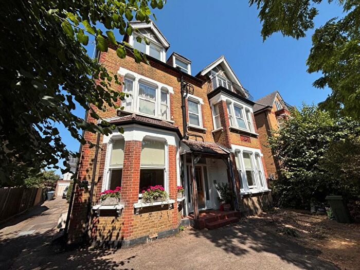2 Bedroom Flat For Sale In Upper Park Road, Bromley, BR1