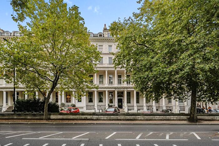 4 Bedroom Flat For Sale In Lancaster Gate, Bayswater, London, W2