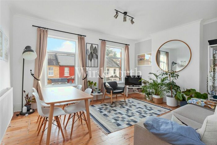 3 Bedroom Flat To Rent In Hampshire Road, London, N22