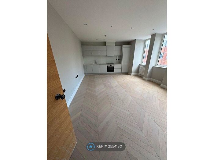 1 Bedroom Flat To Rent In Westcombe House, Tunbridge Wells, TN4