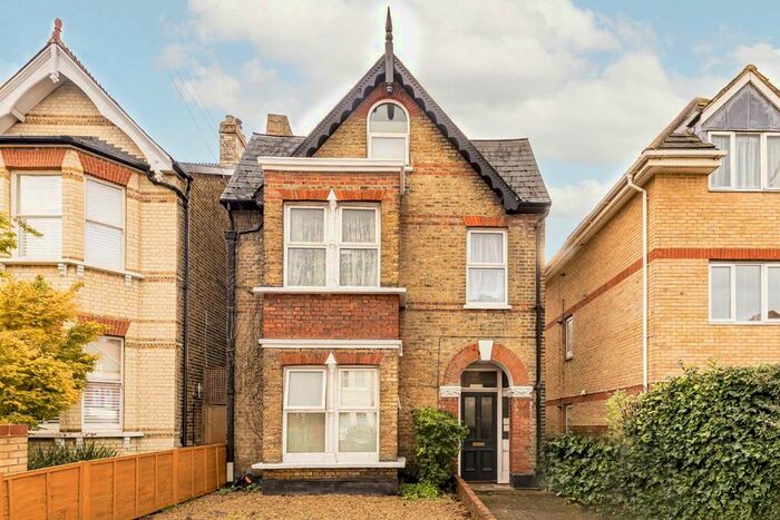 1 Bedroom Flat To Rent In Manorgate Road, Kingston Upon Thames, KT2