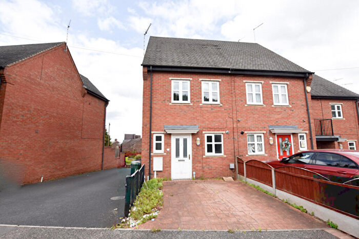 3 Bedroom House To Rent In South Lodge Mews, Midway, Swadlincote, Derbyshire, DE11
