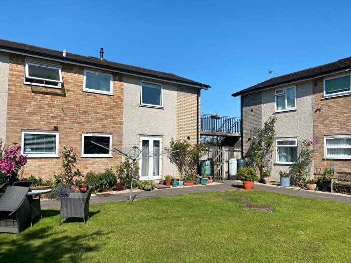 2 Bedroom Maisonette To Rent In Hayfield Drive, Hazlemere, High Wycombe, Buckinghamshire, HP15