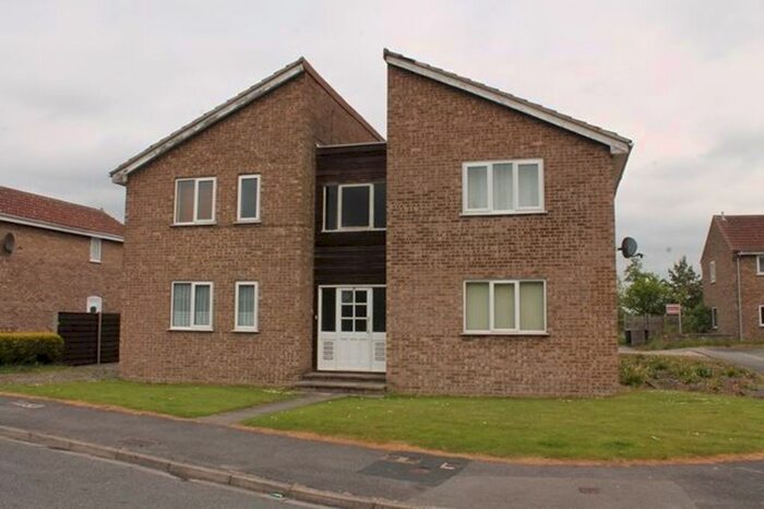 Studio To Rent In Sycamore Road, Barlby, Selby, YO8