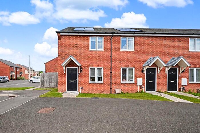 2 Bedroom End Of Terrace House For Sale In Dodgson Close, Cawston, Rugby, CV22