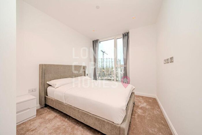 2 Bedroom Apartment To Rent In Gasholder Place, London, SE11