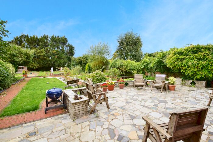 6 Bedroom Semi-Detached House To Rent In Amery Road, Harrow, Greater London, HA1