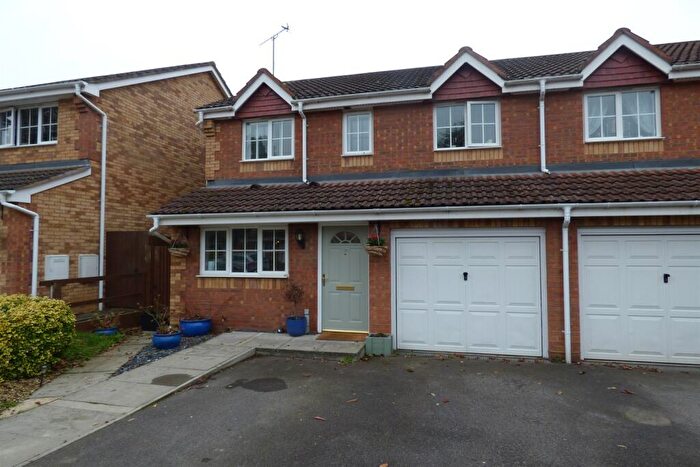 3 Bedroom Semi-Detached House To Rent In Gerring Road, Arborfield, RG2