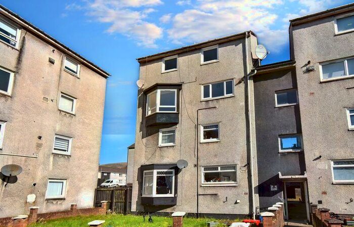 3 Bedroom Flat To Rent In Townhead Street, Kilsyth, G65