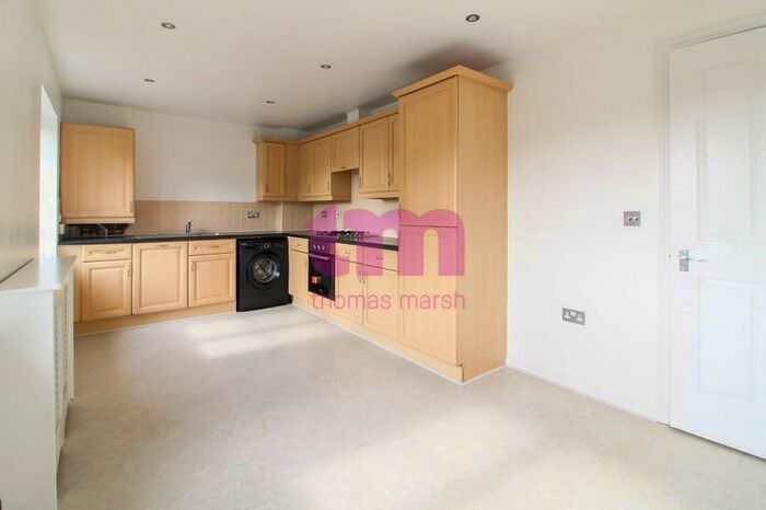 2 Bedroom Flat To Rent In Sachfield Drive, Chafford Hundred, RM16