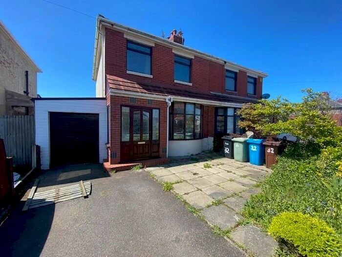 3 Bedroom Semi-Detached House To Rent In Westgate Road, FY8