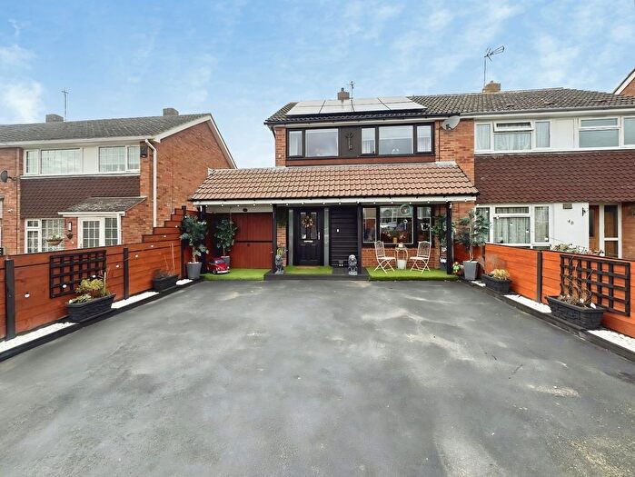 3 Bedroom Semi Detached House For Sale In Attfield Drive, Whetstone, Leicester, LE8