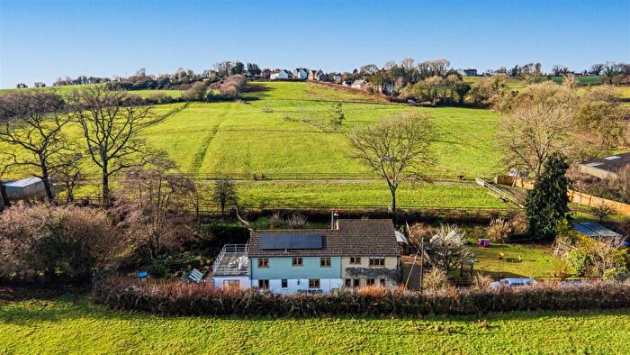 6 Bedroom Detached House For Sale In Shepherds Hill, Buckhorn Weston, SP8