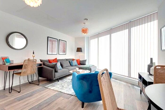 2 Bedroom Flat To Rent In Dock Street, Tower Hamlets, London, E1