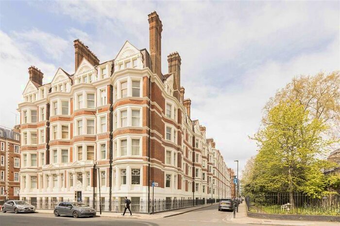 2 Bedroom Flat To Rent In Ridgmount Gardens, London WC1E