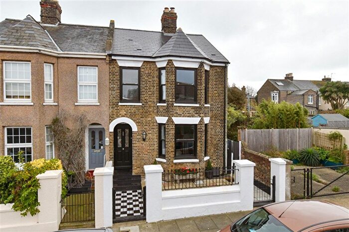 3 Bedroom End Of Terrace House For Sale In St. Patrick's Road, Deal, Kent, CT14