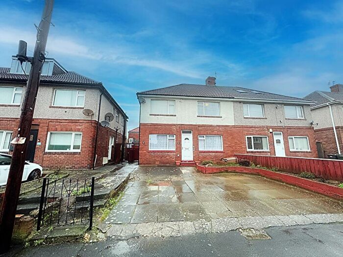 2 Bedroom Apartment For Sale In Sydney Grove, Sunholme Estate, NE28