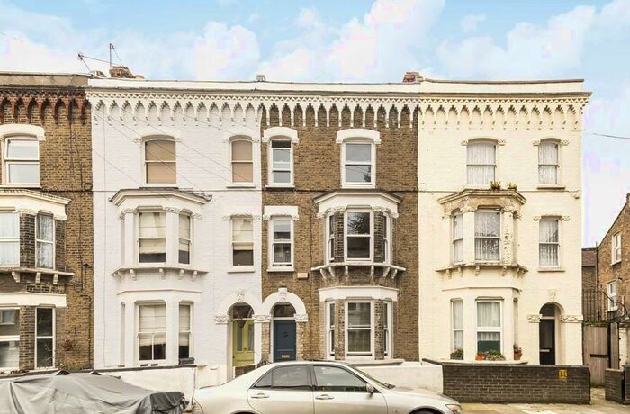 4 Bedroom Flat To Rent In Santley Street, London, SW4