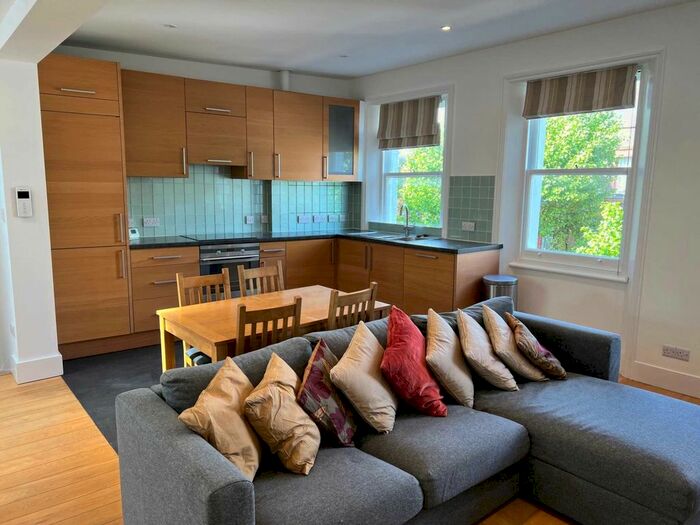 2 Bedroom Flat To Rent In Philbeach Gardens, London, SW5