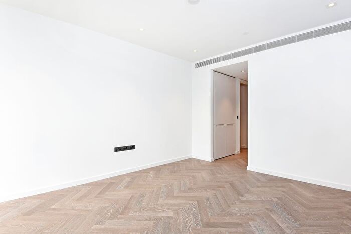 2 Bedroom Flat To Rent In Battersea, London, SW11