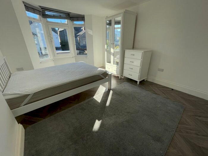 2 Bedroom Flat To Rent In Connaught Road, Roath, CF24