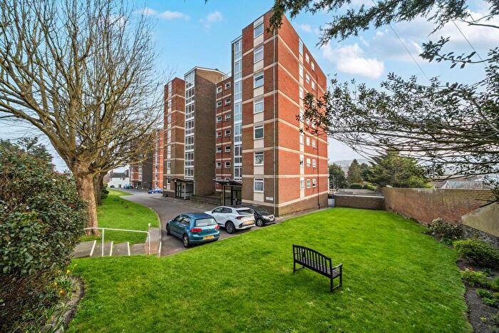2 Bedroom Flat To Rent In Selmeston House, Eastbourne, BN21