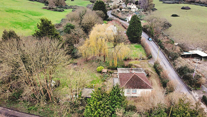 3 Bedroom Detached Bungalow For Sale In Queen's Road, Bristol, BS13