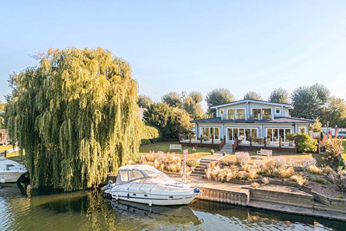 4 Bedroom Detached House For Sale In Laleham Reach, Chertsey, KT16