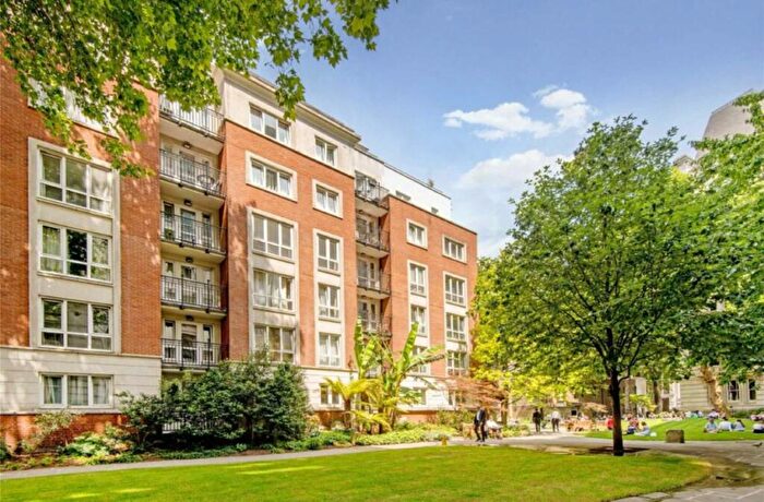 1 Bedroom Flat To Rent In Little Britain, St. Paul's, EC1A