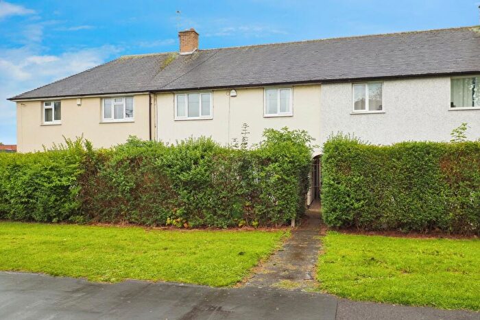 3 Bedroom Terraced House For Sale In Wrenthorpe Vale, Clifton, Nottingham, NG11