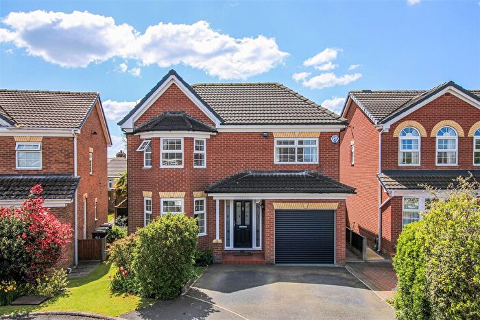 4 Bedroom Detached House For Sale In Harewood Drive, Wrenthorpe, WF2