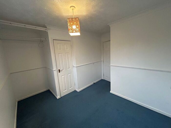 1 Bedroom Flat For Sale In Flat, Oakley Court, Churchill Close, Dartford, Kent, DA1
