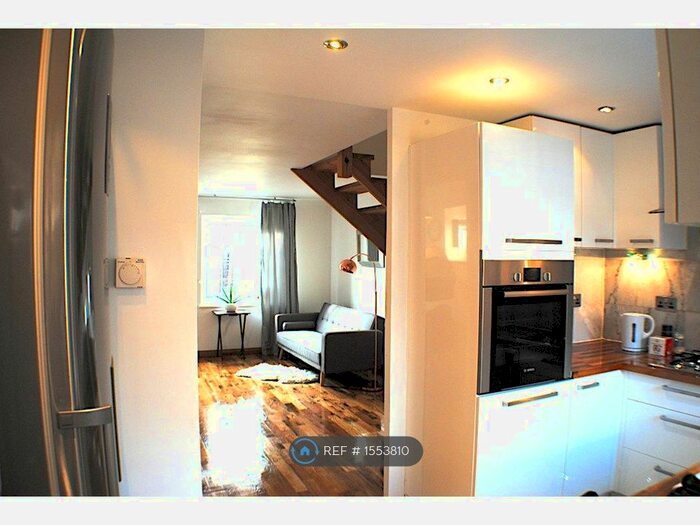 3 Bedroom Terraced House To Rent In Oakley Close, London, E6