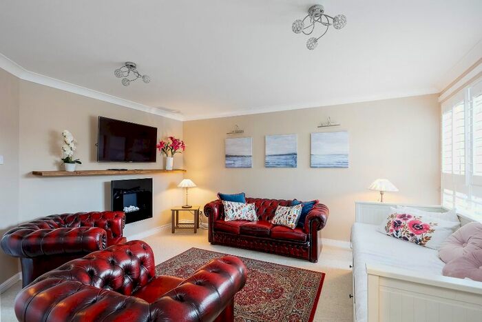 2 Bedroom Flat To Rent In East Werberside Place, Fettes, Edinburgh, EH4