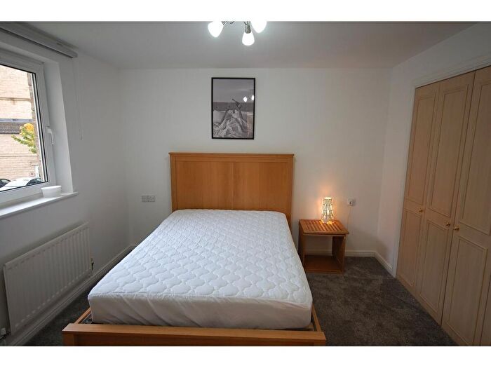 2 Bedroom Flat To Rent In Bonnington Gait, Edinburgh, EH6