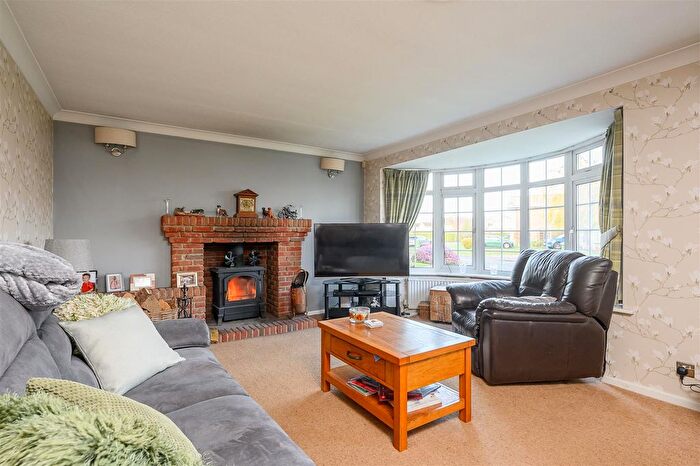 5 Bedroom Detached House For Sale In Beagle Croft, Stamford Bridge, York, YO41 - Photo 7