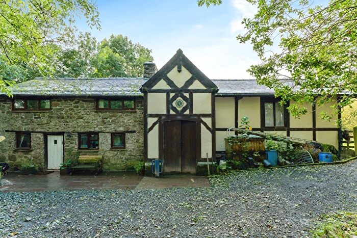 4 Bedroom Detached House For Sale In Nant Glas, Llandrindod Wells, LD1
