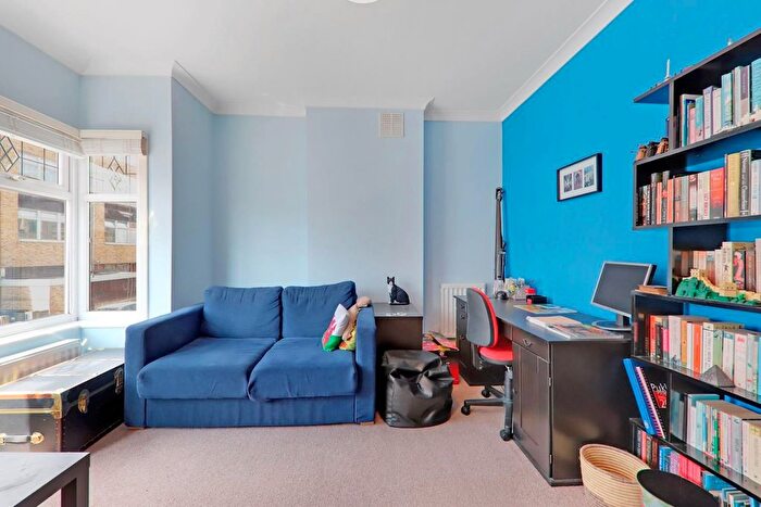 2 Bedroom End Of Terrace House For Sale In Knighton Park Road, London, SE26
