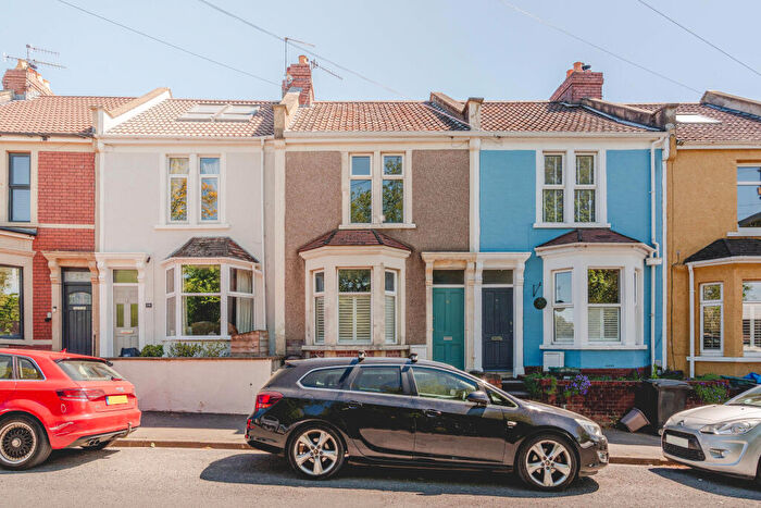 2 Bedroom Terraced House For Sale In Luckwell Road, Bedminster, Bristol, BS3