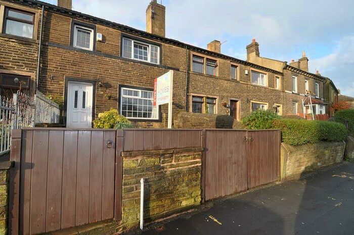 2 Bedroom Cottage To Rent In West End, Bradford, BD13