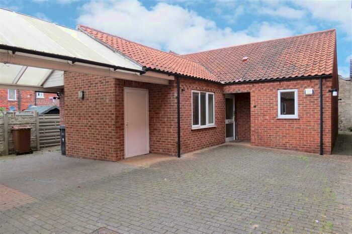 3 Bedroom Detached Bungalow To Rent In Carre Street, Sleaford, NG34