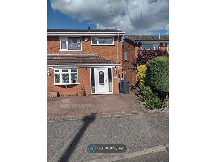 3 Bedroom Semi-Detached House To Rent In Chimes Close, Birmingham, B33