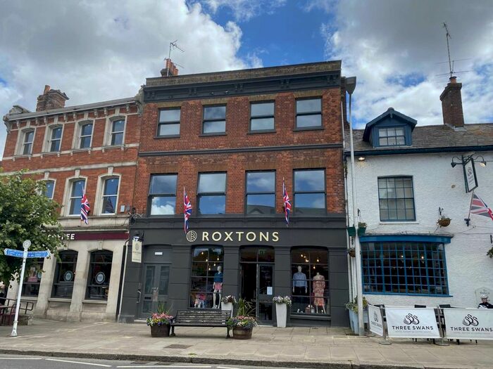 2 Bedroom Flat To Rent In High Street, Hungerford, RG17