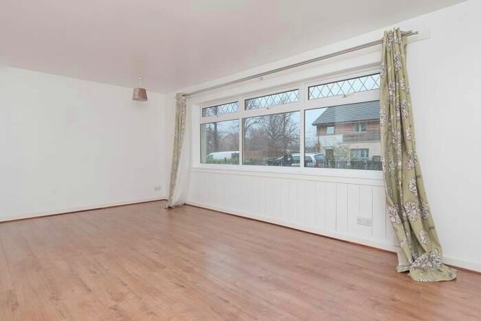 2 Bedroom Flat To Rent In Burnhead Loan, Edinburgh, EH16
